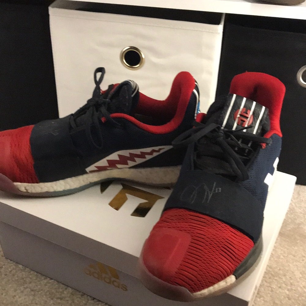 Adidas harden vol 3 basketball shoe size 11,